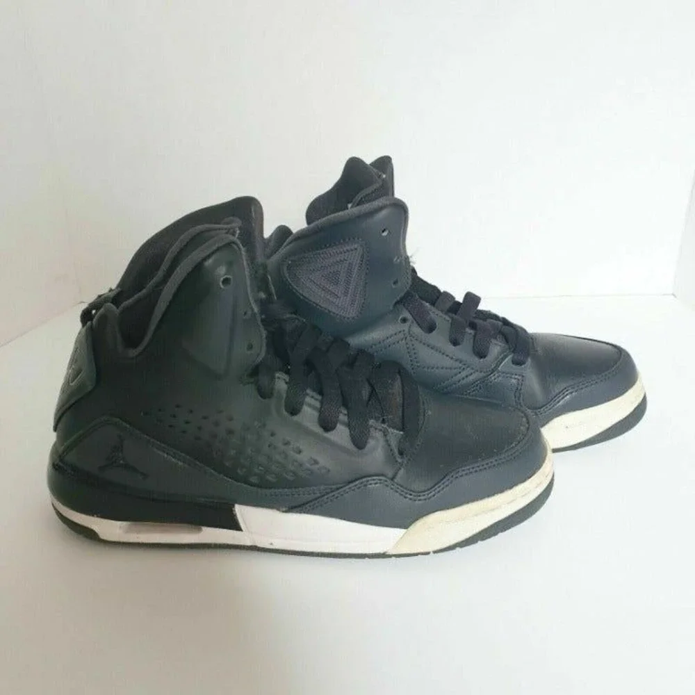 Jordan Flight High Top Shoes Black Size 5Y Sneakers Boys Girls‎